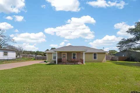 1054 Caroline Ln, Bullard, TX 75757