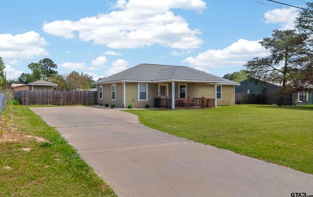 1054 Caroline Ln, Bullard, TX 75757