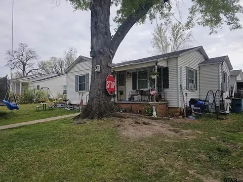 207 Forrest St, Henderson, TX 75654