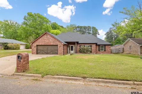 710 Willowood St, Longview, TX 75604
