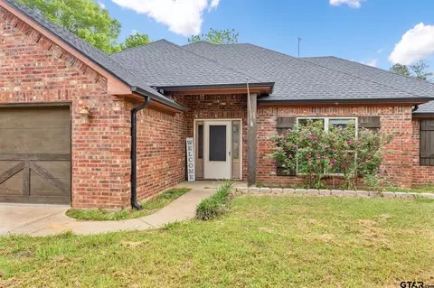 Exterior - 710 Willowood St, Longview, TX 75604 photo 2 of 11