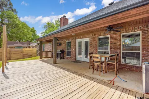 Exterior - 710 Willowood St, Longview, TX 75604 photo 4 of 11