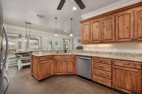Kitchen - 710 Willowood St, Longview, TX 75604 photo 3 of 3