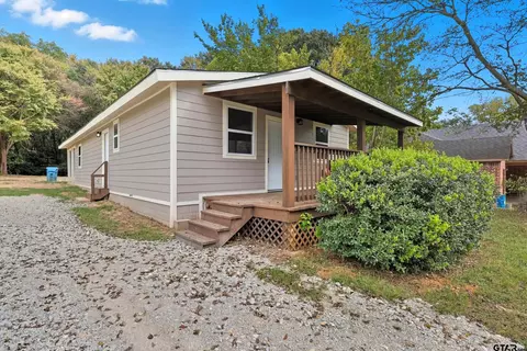 1005 E 9th, Mount Pleasant, TX 75455