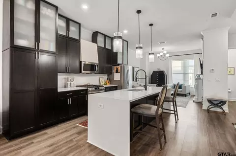 546 W Erwin St, Tyler, TX 75702