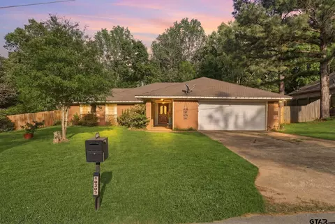 10203 Crestview Dr, Tyler, TX 75707
