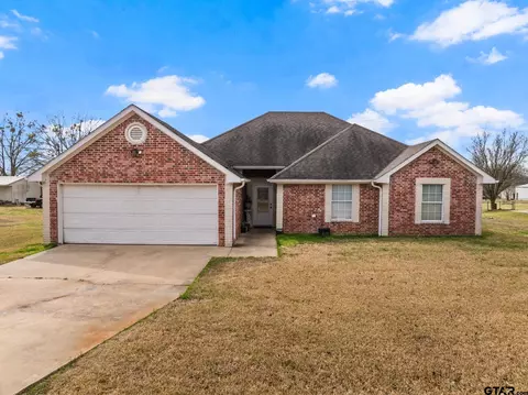 2927 Old Paris Rd, Mount Pleasant, TX 75455