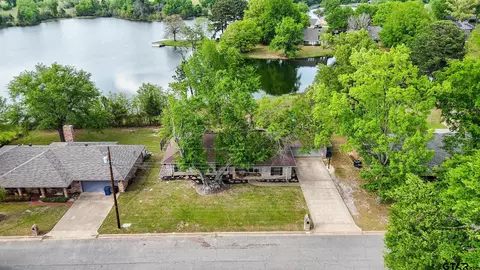210 Pat Dr, Mineola, TX 75773