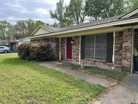 607 Beverly Dr, Carthage, TX 75633