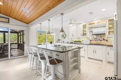 Kitchen - 532 E Hideaway Ln, Hideaway, TX 75771 photo 1 of 5