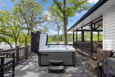 Exterior - 532 E Hideaway Ln, Hideaway, TX 75771 photo 6 of 9