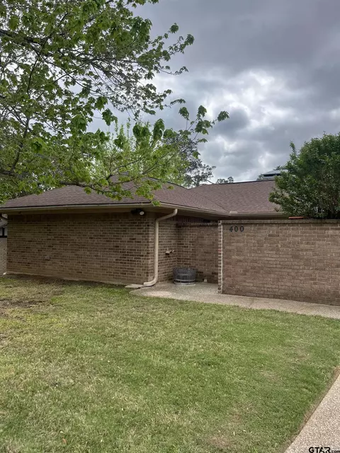 400 Top Hl, Tyler, TX 75703