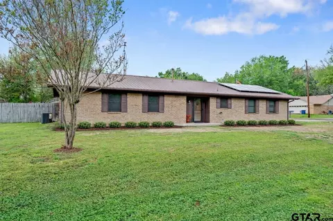 427 Dogwood Ln, Chandler, TX 75758