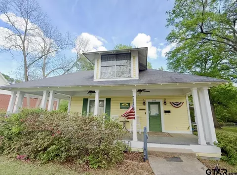 202 Graham St, Mineola, TX 75773
