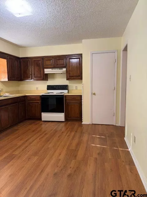 Kitchen - 3045 Monroe St, Commerce, TX 75428 photo 2 of 2