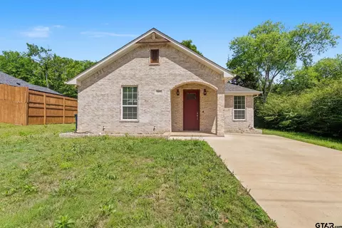 317 Brentwood Dr, Bullard, TX 75757