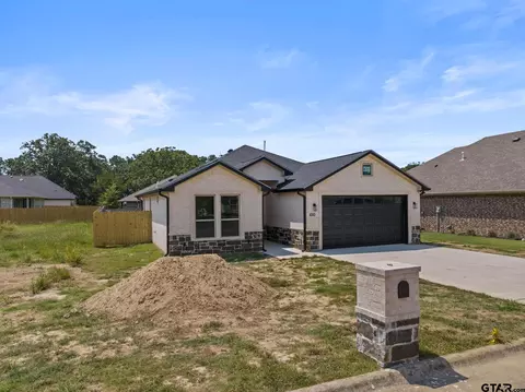 1010 Stone Wall, Mount Pleasant, TX 75456
