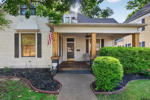 408 S Sycamore St, Palestine, TX 75801