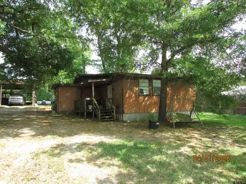 17140 Lakeview Dr, Flint, TX 75762