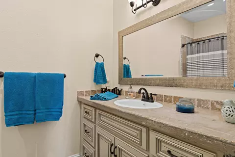 Bath - 108 Private Road 1412, Longview, TX 75604 photo 5 of 5