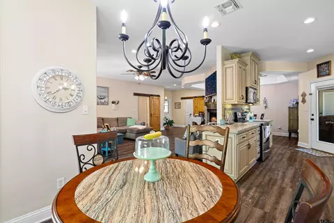 Dining - 108 Private Road 1412, Longview, TX 75604 photo 3 of 3