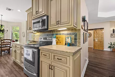 Kitchen - 108 Private Road 1412, Longview, TX 75604 photo 2 of 4