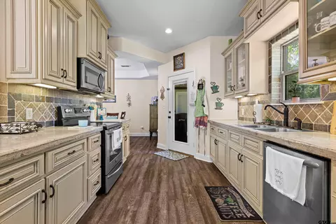 Kitchen - 108 Private Road 1412, Longview, TX 75604 photo 3 of 4