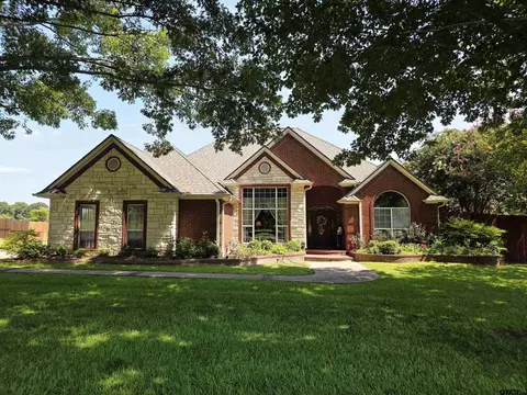126 E Post Oak, Frankston, TX 75763