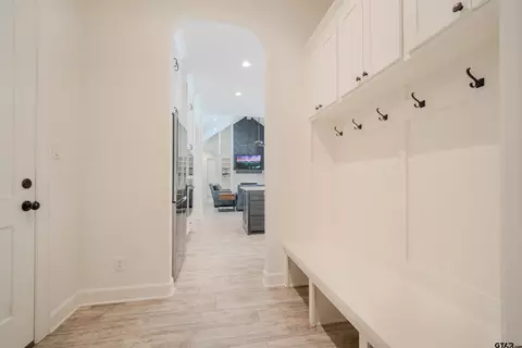 Entry Way - 511 Lost Crk, Longview, TX 75605 photo 1 of 1