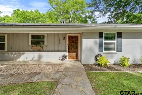 709 N Georgia St, Lindale, TX 75771