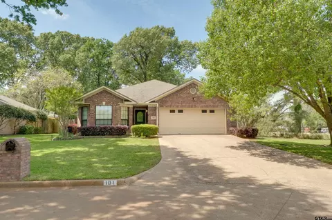 101 Settlers Ct, Palestine, TX 75801