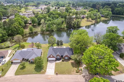 233 Lakeside Pl, Mineola, TX 75773