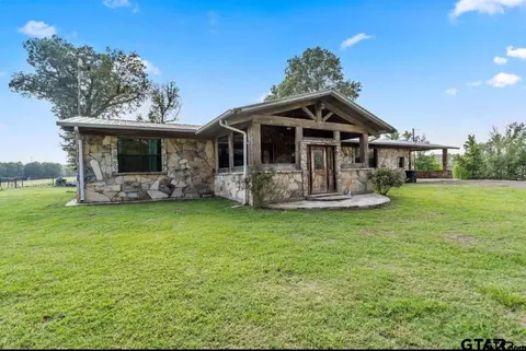 2711 N Fm 250, Hughes Springs, TX 75656