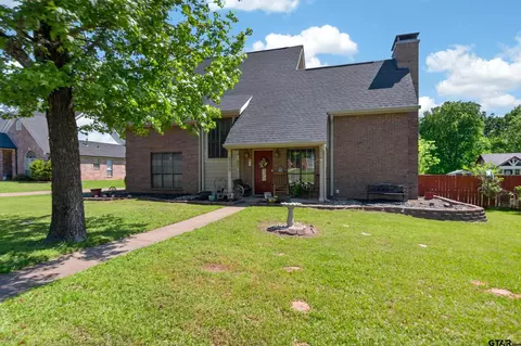2105 Baylor St, Jacksonville, TX 75766
