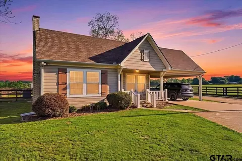 911 E Mcdonald, Mineola, TX 75773