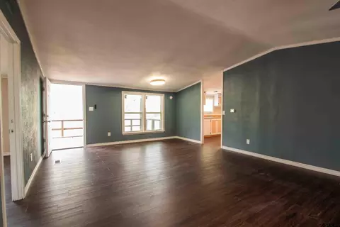Living - 161 Clearview Cir, Murchison, TX 75778 photo 3 of 3