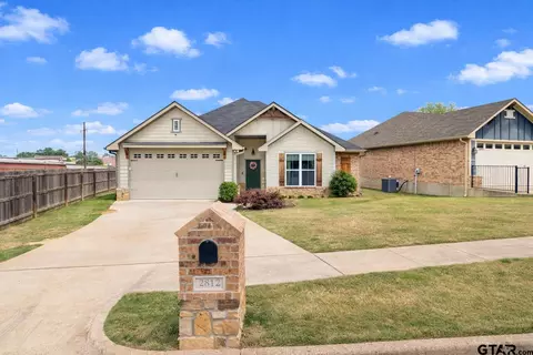 2802 Valley View St, Tyler, TX 75701