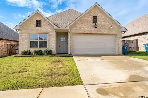 826 Lindsey Ln, Whitehouse, TX 75791