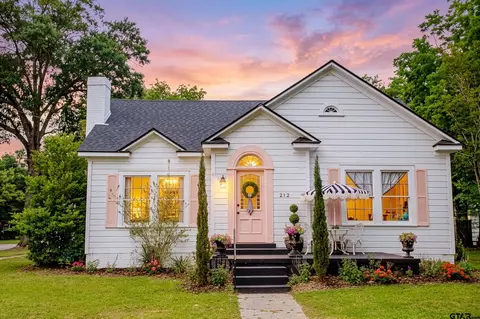 212 Smith St, Henderson, TX 75654