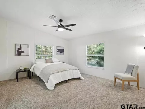 2518 Lovely Dr, Chandler, TX 75758