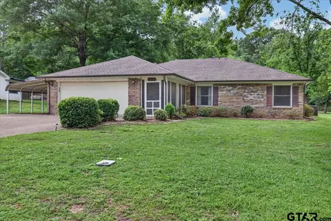 210 Treetop Ln, Hideaway, TX 75771