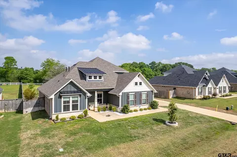 8030 Freestone Dr, Bullard, TX 75757