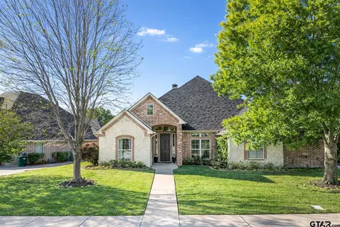 820 Cambridge Bnd, Tyler, TX 75703