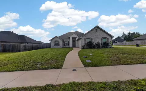 19175 Seneca Dr, Flint, TX 75762