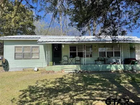 312 SW 5th, Bogata, TX 75417
