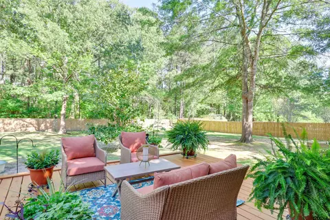 393 Windy Ln, Longview, TX 75602