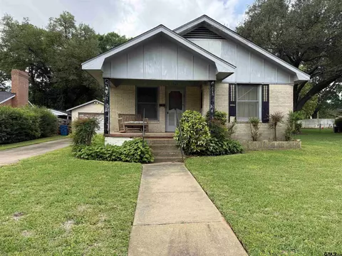 1005 Deaton, Jacksonville, TX 75766