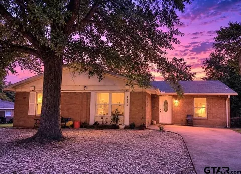 2028 Bradshaw Dr, Tyler, TX 75702