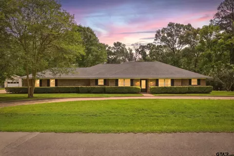 9465 Peninsula Dr, Tyler, TX 75707