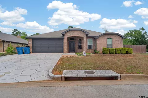 500 Virginia Ct, Whitehouse, TX 75791